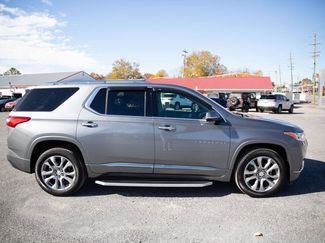 Used 2021 Chevrolet Traverse Premier w/ LPO, Black Accent Package video 2