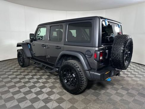 Used 2024 Jeep Wrangler Unlimited image 5