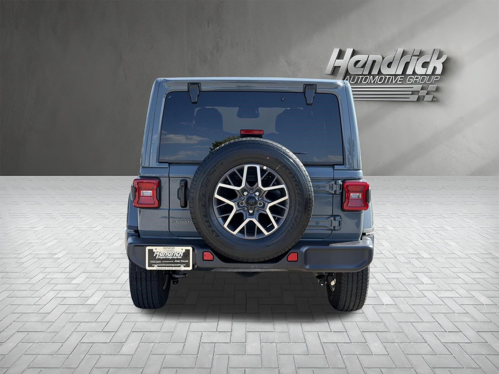 Used 2026 Jeep Wrangler Unlimited Sahara AWD/4WD image 9