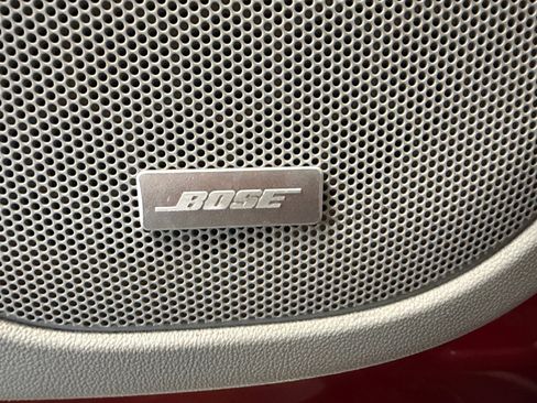 Used 2023 GMC Acadia SLT w/ Technology Package image 28