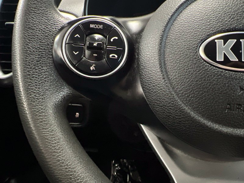 Used 2020 Kia Soul S FWD image 21