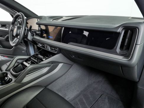 New 2026 Porsche Cayenne AWD/4WD image 25