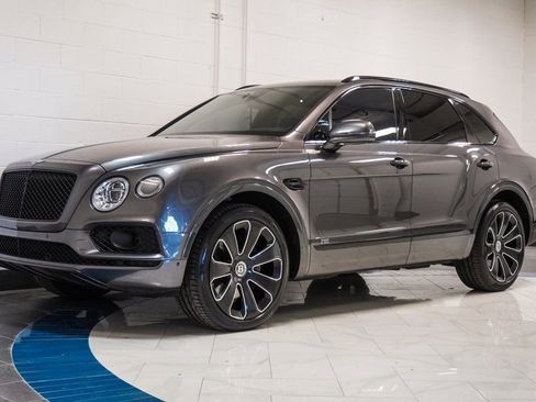 Used 2020 Bentley Bentayga image 4