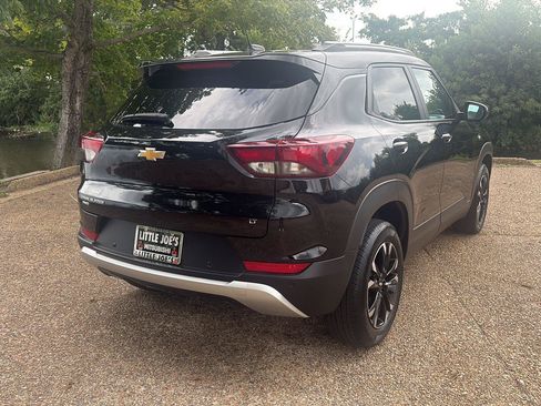 Used 2023 Chevrolet TrailBlazer LT w/ Convenience Package AWD/4WD image 4