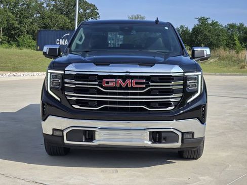 Used 2025 GMC Sierra 1500 SLT AWD/4WD image 3