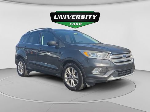 Used 2018 Ford Escape SE w/ SE Sync 3 Package FWD image 1