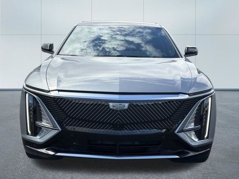 Certified 2024 Cadillac Lyriq Tech w/ Driver Assist Package AWD/4WD image 4