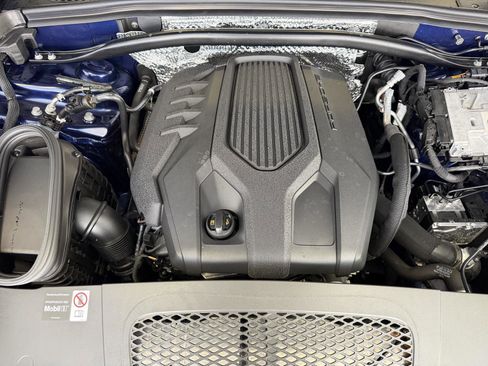 Used 2025 Porsche Macan image 27