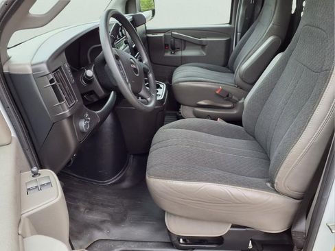 Used 2024 GMC Savana 2500 w/ Driver Convenience Package RWD image 16