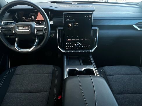 Used 2025 GMC Acadia Elevation image 16