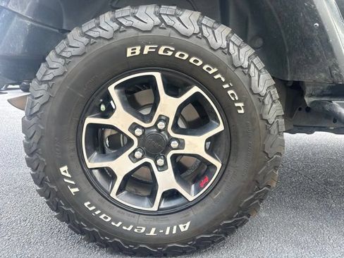 Used 2021 Jeep Wrangler Unlimited Rubicon AWD/4WD image 6