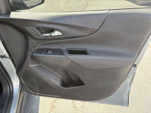 Used 2023 Chevrolet Equinox RS AWD/4WD image 17