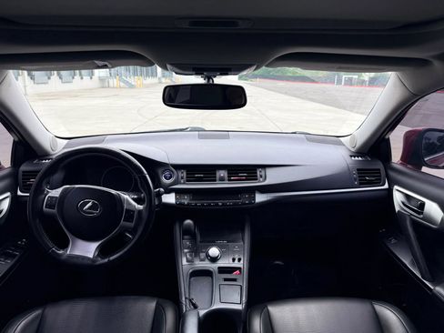 Used 2013 Lexus CT 200h w/ Premium Pkg w/Backup Camera FWD image 13