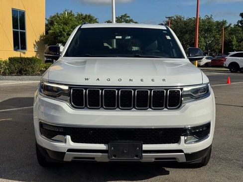 Used 2024 Jeep Wagoneer L Series II RWD image 6