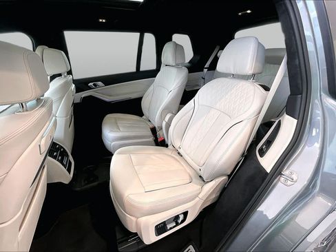 Used 2025 BMW X7 xDrive40i w/ M Sport Package AWD/4WD image 22
