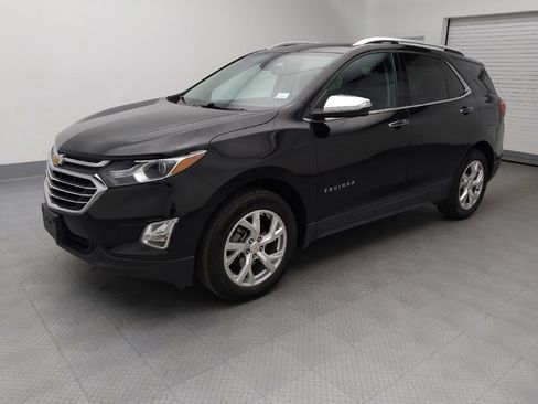 Used 2018 Chevrolet Equinox Premier AWD/4WD image 2