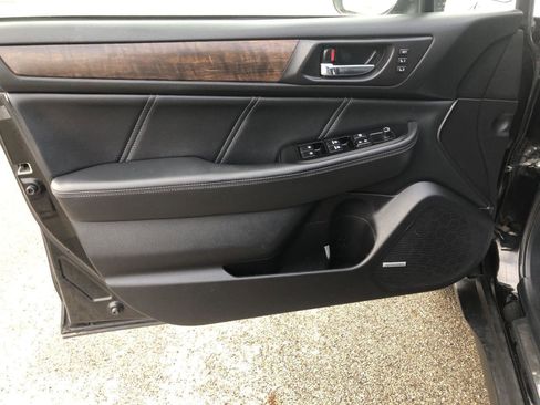 Used 2019 Subaru Outback 2.5i Limited AWD/4WD image 18
