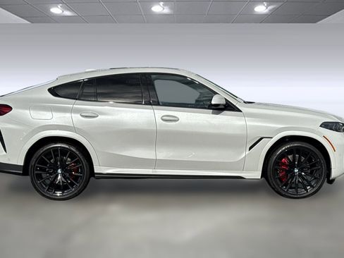 New 2026 BMW X6 xDrive40i w/ Executive Package image 7