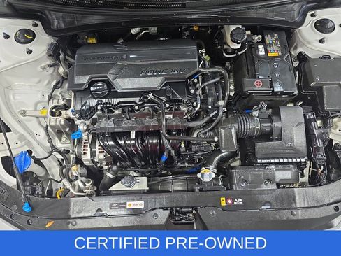 Certified 2025 Hyundai Elantra SE FWD image 30