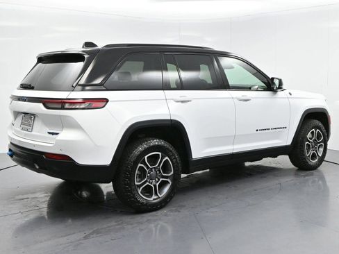 Used 2022 Jeep Grand Cherokee Trailhawk AWD/4WD image 7