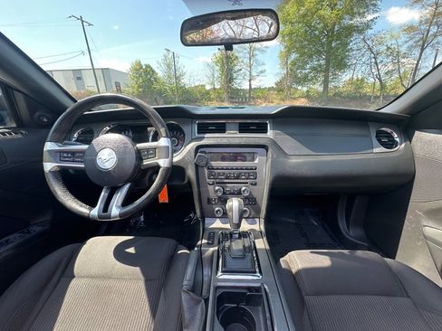 Used 2013 Ford Mustang Convertible RWD image 25