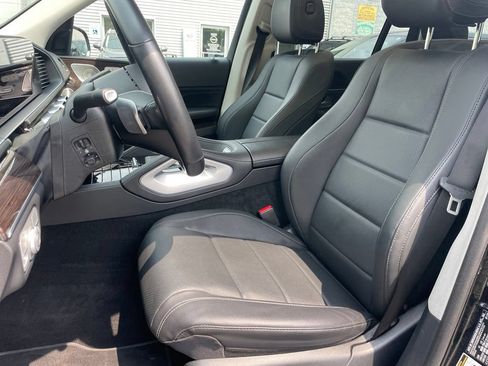 Used 2024 Mercedes-Benz GLS 450 4MATIC image 6