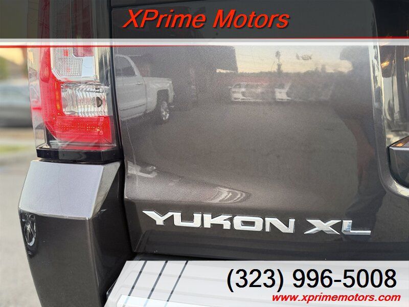 Used 2017 GMC Yukon XL Denali w/ Open Road Package AWD/4WD image 12