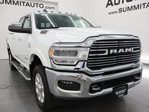 Used 2022 RAM 2500 Laramie AWD/4WD image 2
