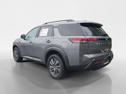 Certified 2025 Nissan Pathfinder SV AWD/4WD image 3