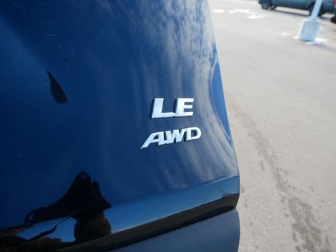 Used 2019 Toyota RAV4 LE image 18