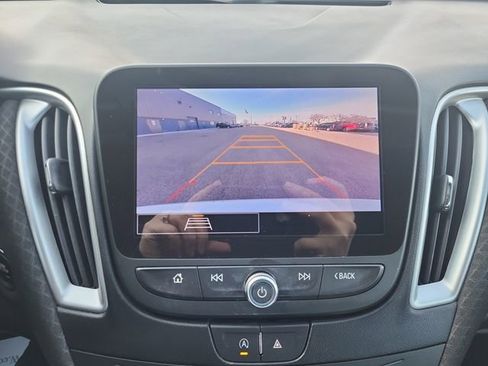 Used 2023 Chevrolet Malibu LS image 18