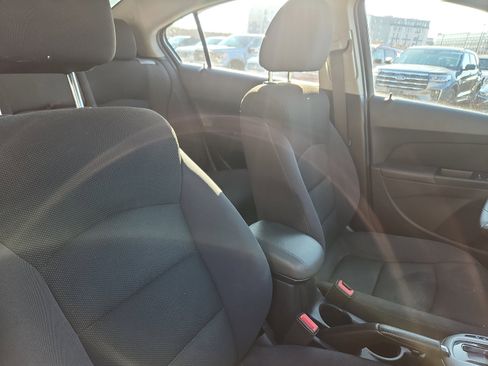 Used 2016 Chevrolet Cruze LT w/ Sun And Sound Package image 32