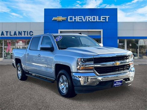 Used 2018 Chevrolet Silverado 1500 LT w/ All Star Edition image 2