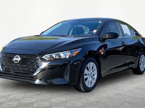 Used 2025 Nissan Sentra S image 3