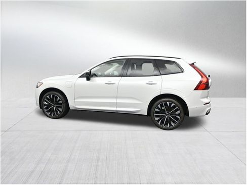 New 2026 Volvo XC60 T8 Ultra w/ Protection Package Premier AWD/4WD image 2