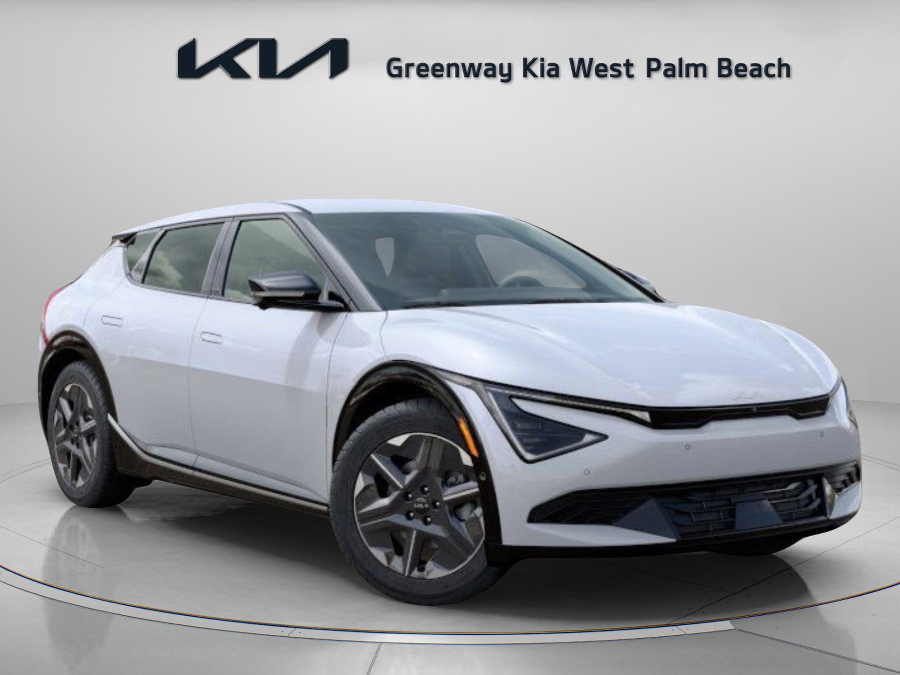 Used 2025 Kia EV6 Light w/ Light LR Technology Package RWD image 1