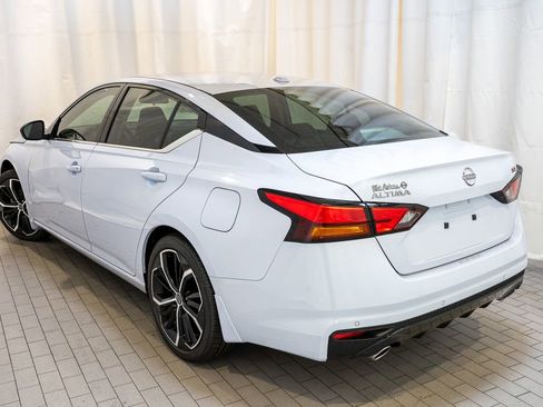 New 2025 Nissan Altima 2.5 SR image 4