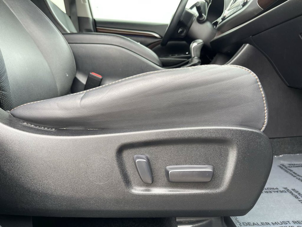 Used 2016 Toyota Highlander Limited FWD image 23