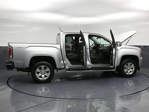Used 2016 GMC Canyon SLE image 33