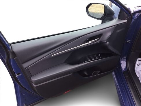 Used 2025 Toyota Camry SE image 19