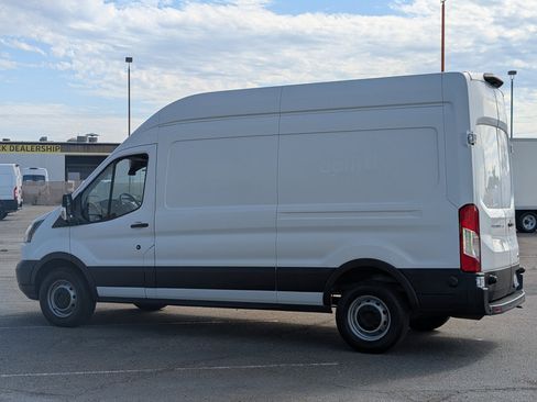 Used 2018 Ford Transit 250 148 High Roof image 5