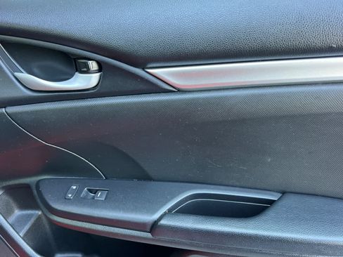 Used 2019 Honda Civic Sport image 17