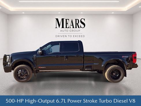 Used 2025 Ford F450 Platinum w/ FX4 Off-Road Package AWD/4WD image 3
