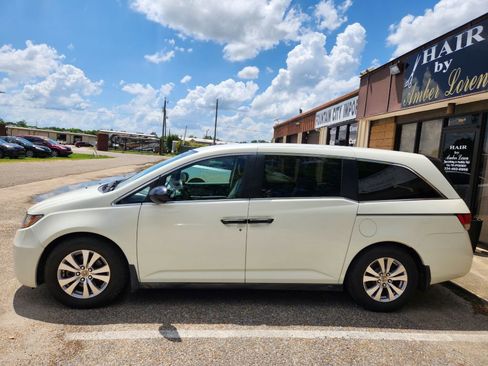 Used 2015 Honda Odyssey LX image 20
