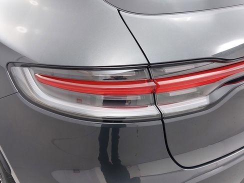 Certified 2021 Porsche Macan S image 36