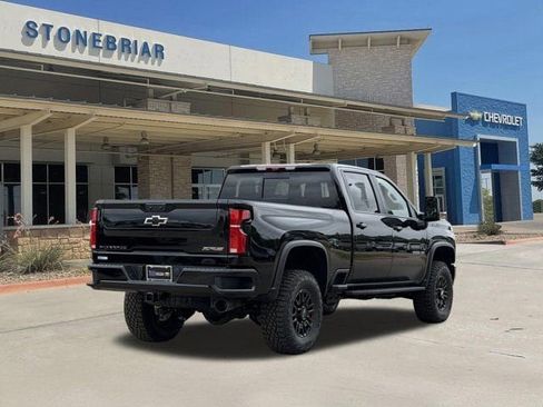 New 2026 Chevrolet Silverado 2500 ZR2 AWD/4WD image 4