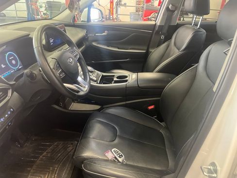 Used 2023 Hyundai Santa Fe Limited w/ Cargo Package AWD/4WD image 4