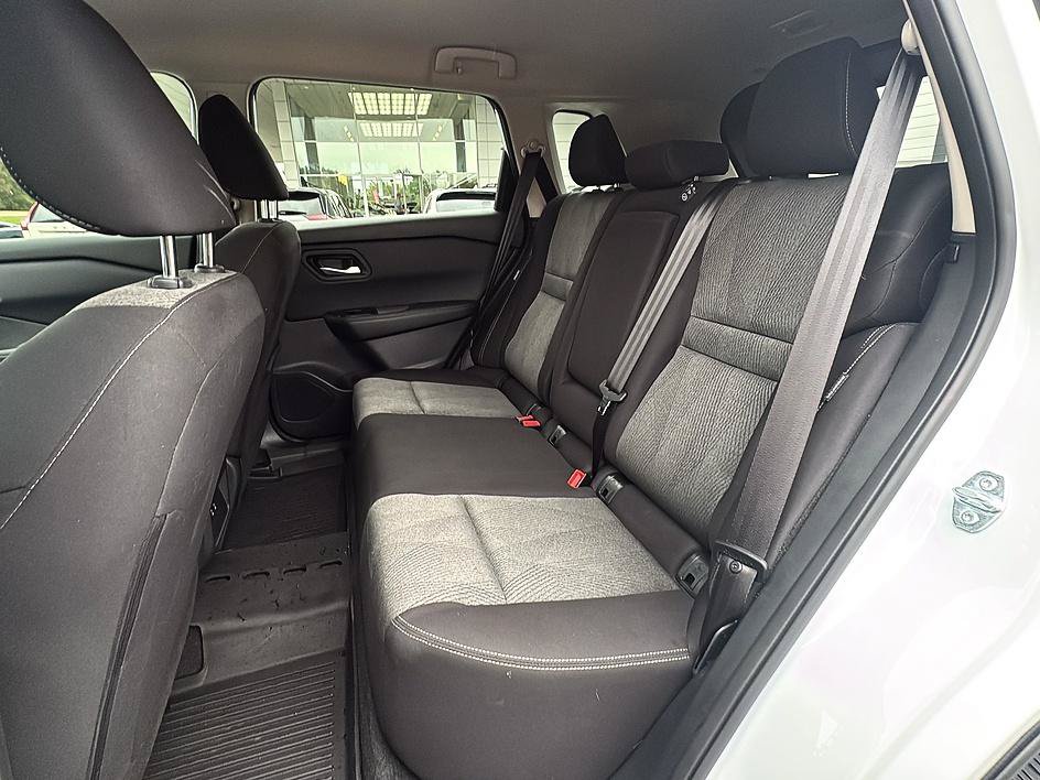Certified 2026 Nissan Rogue SV FWD image 24