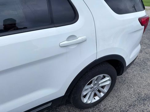 Used 2017 Ford Explorer XLT FWD image 10