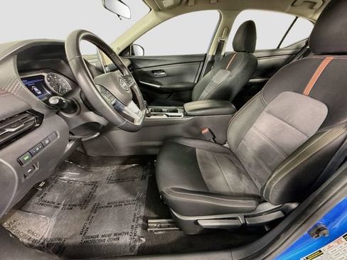 Used 2025 Nissan Sentra SR FWD image 19